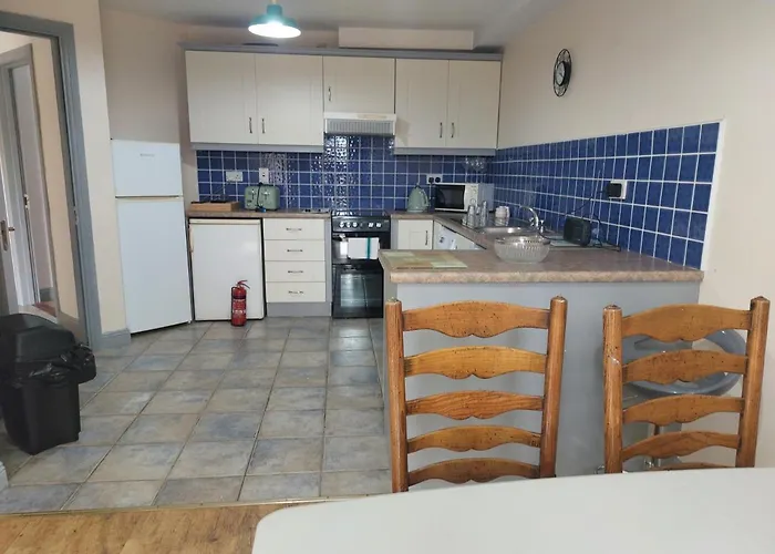 Cathedral Court * Ennis